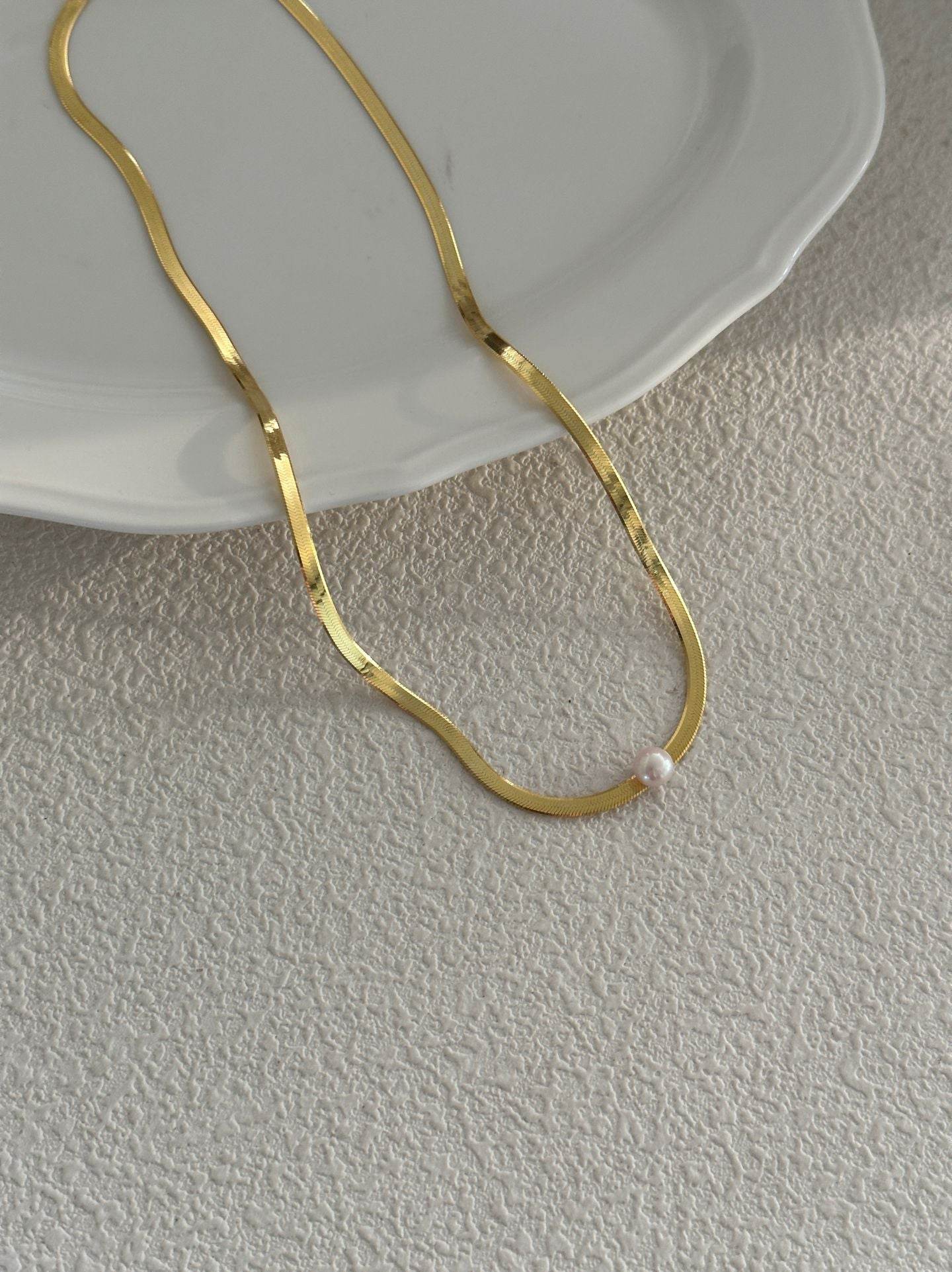 Single Pearl Sleek Chain Necklace - SOLIS