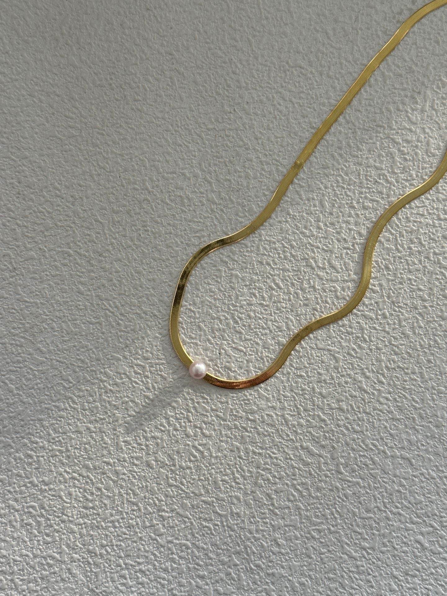 Single Pearl Sleek Chain Necklace - SOLIS