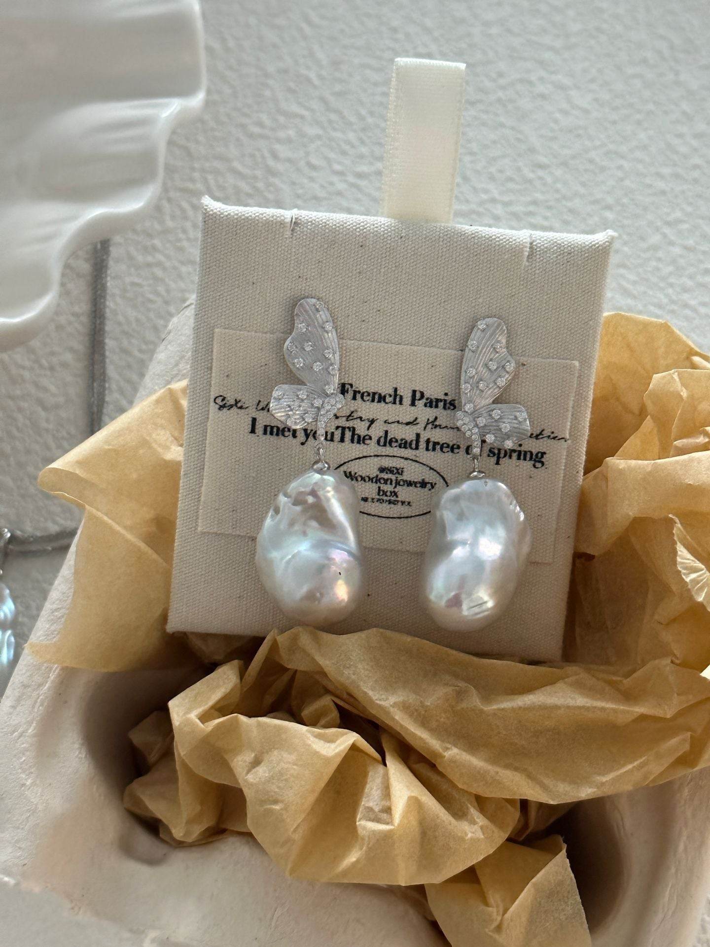 Butterfly Wings Baroque Pearl Earrings - SOLIS