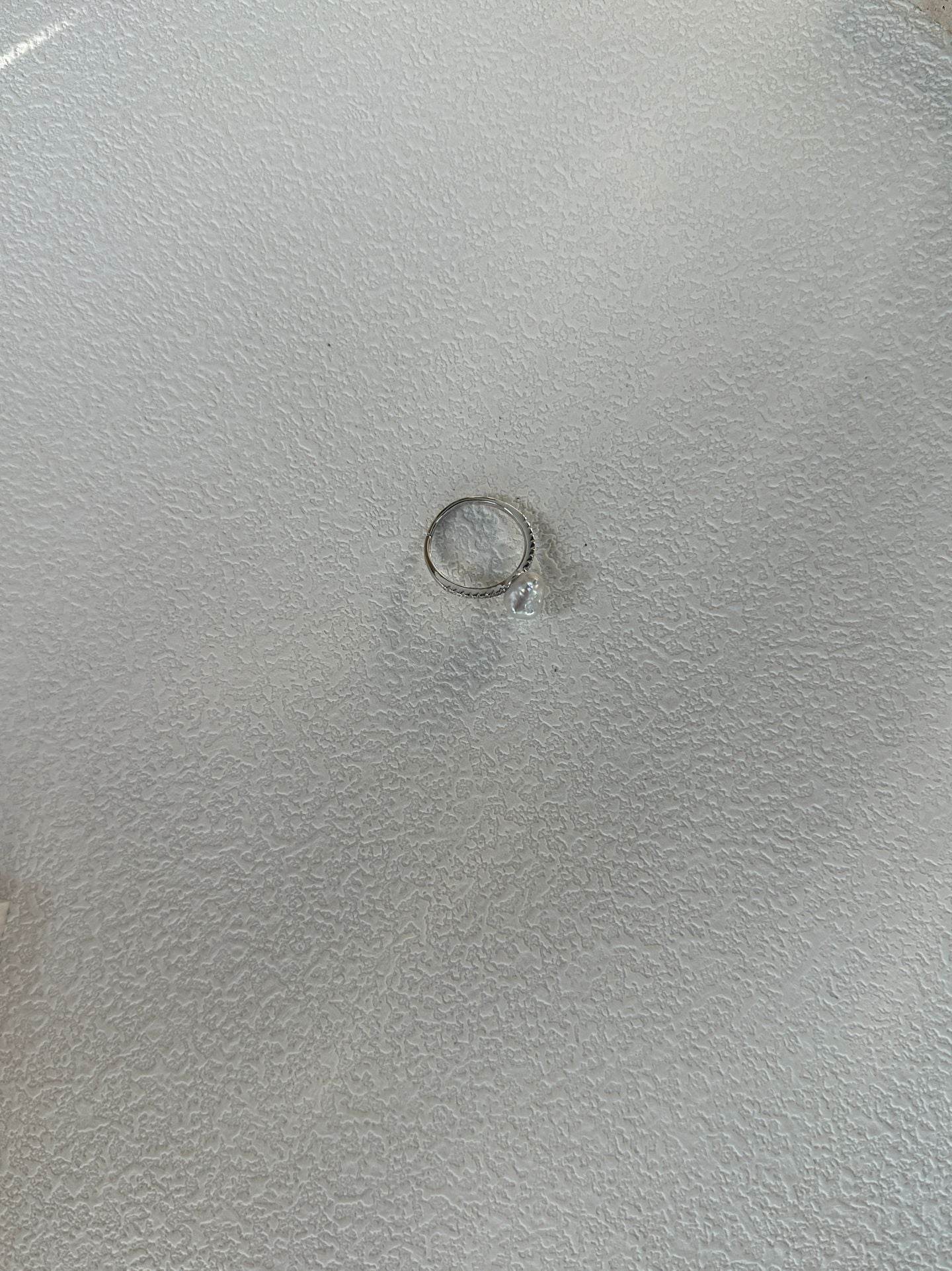 Gleam · Iridescent Pearl Ring – Silver - SOLIS