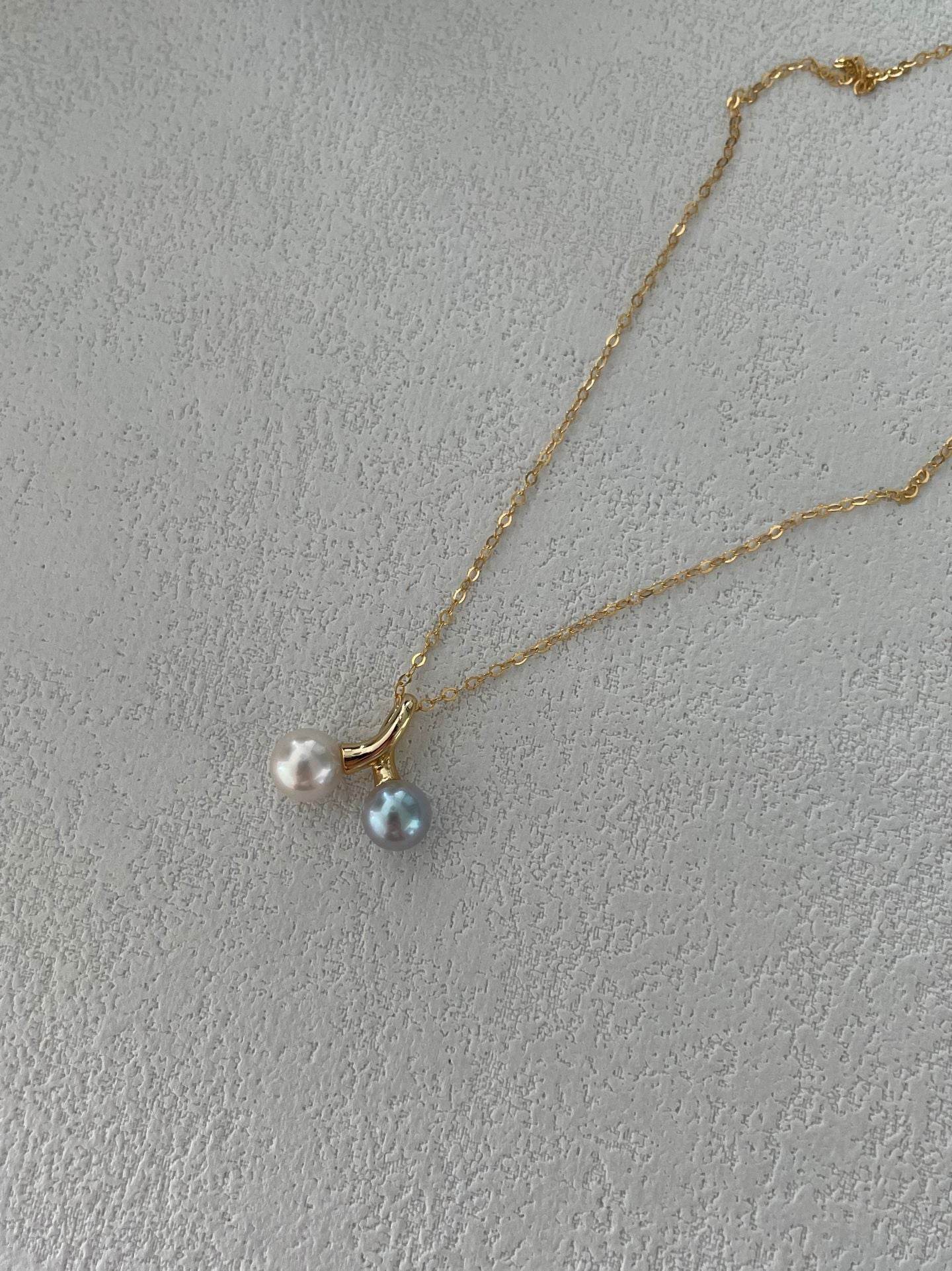 Cherry Duo – Pearl Necklace - SOLIS