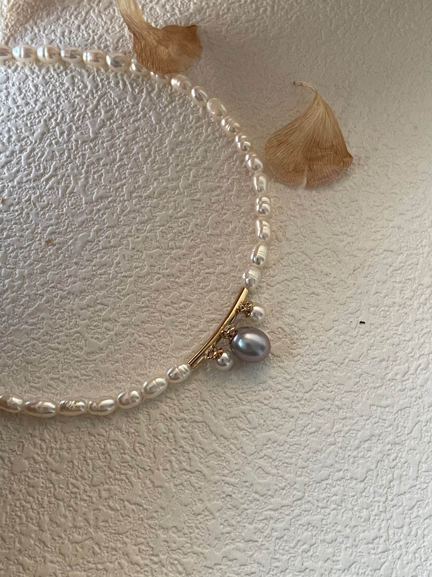 Petite Queen Necklace - SOLIS