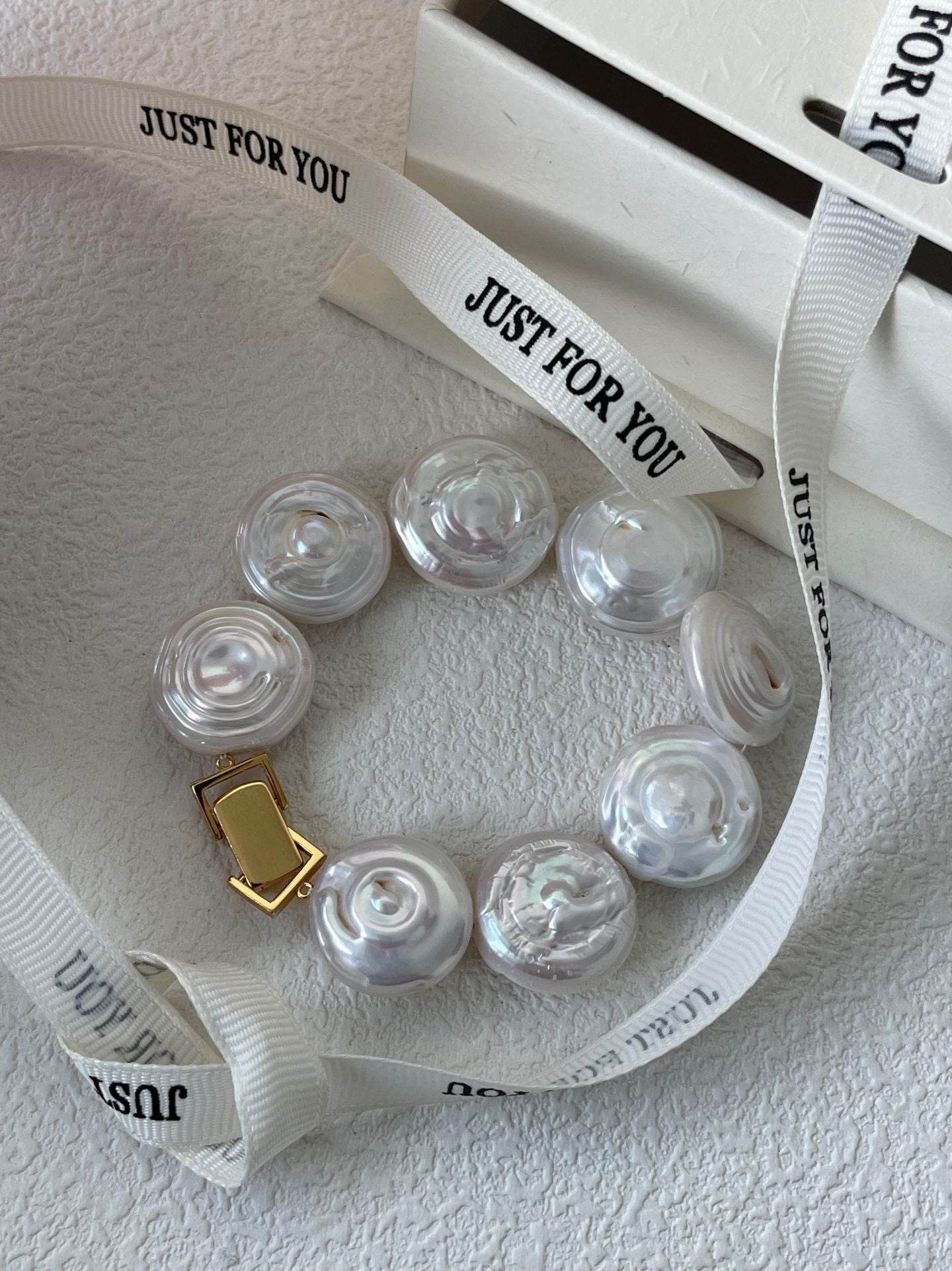 Roman Holiday Bracelet - SOLIS