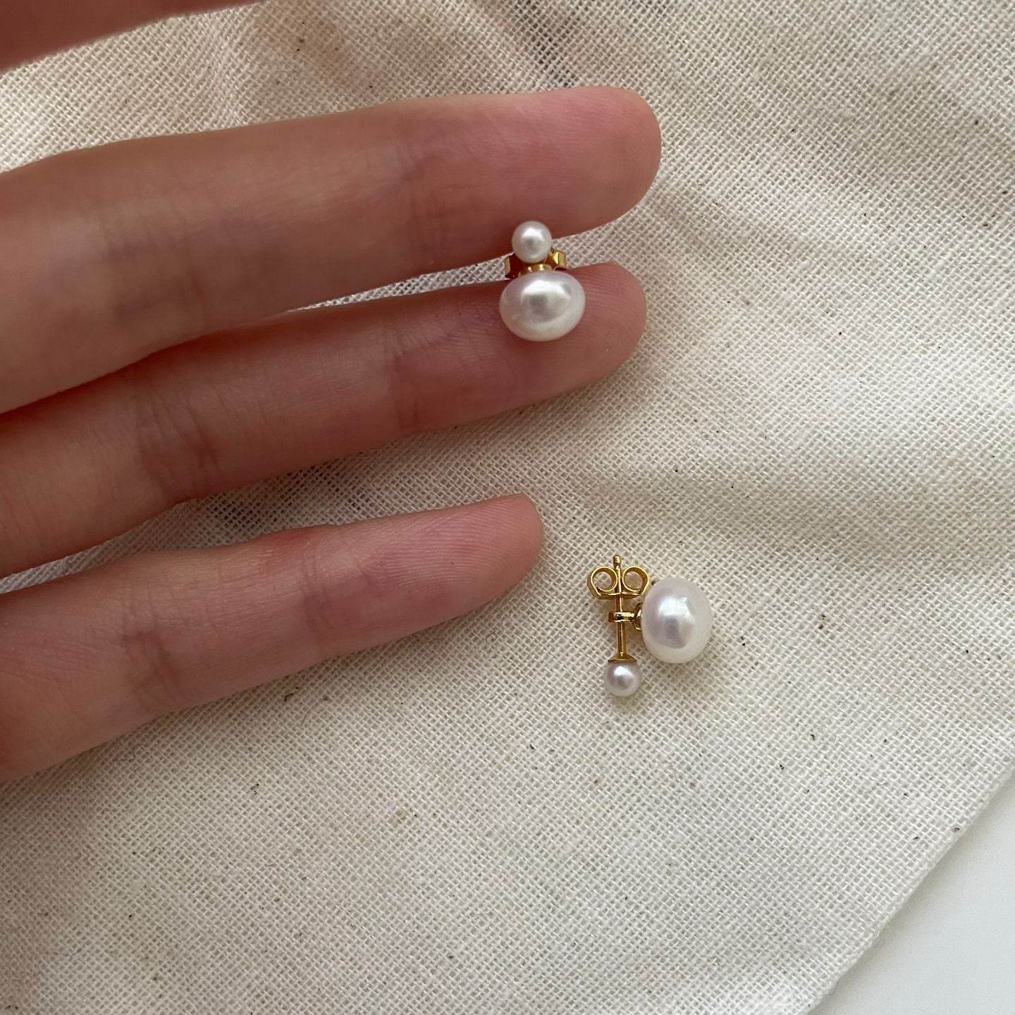 Double Pearl Earrings - SOLIS