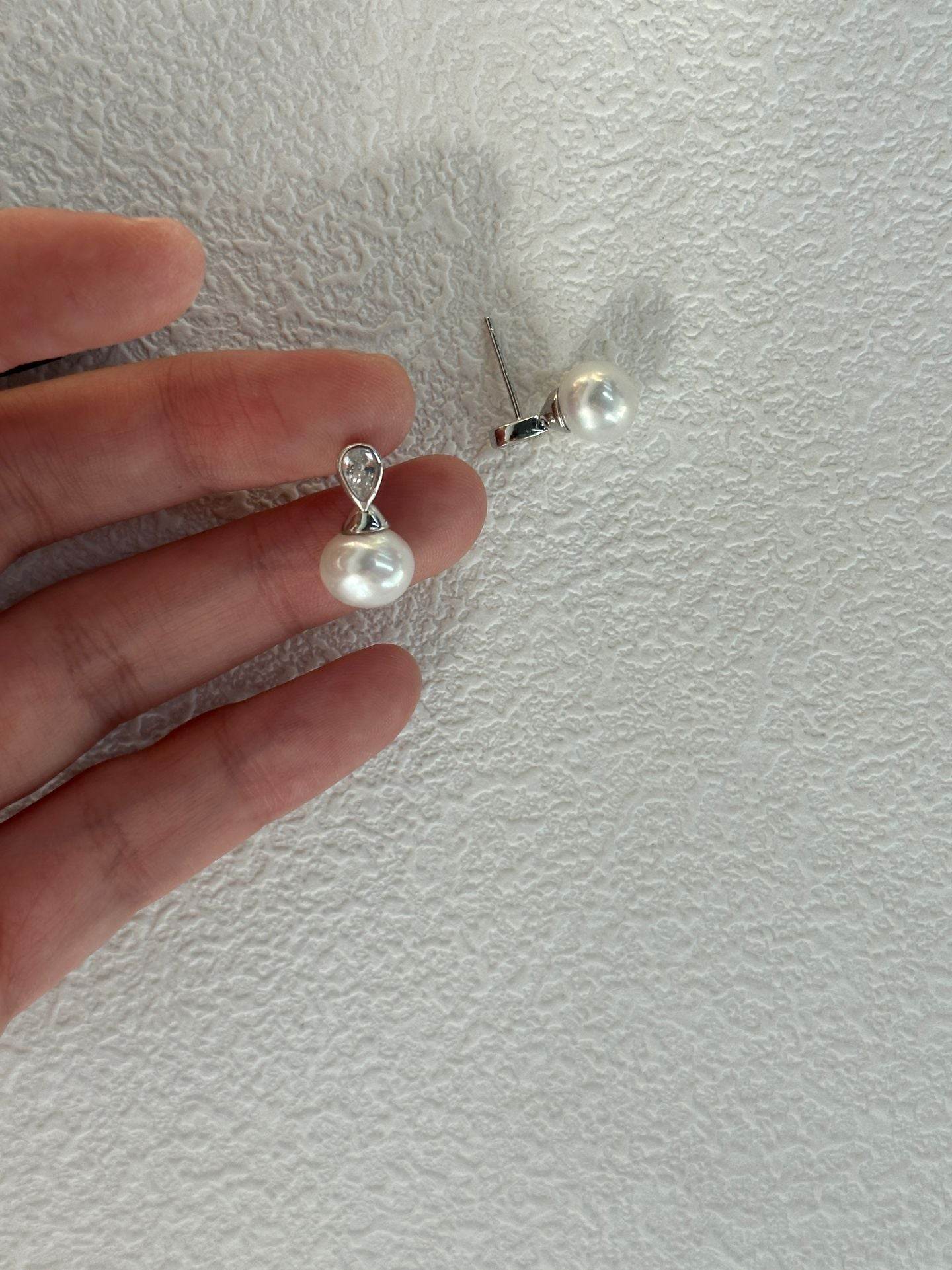 “Little Bottle” Pearl Stud Earrings - SOLIS