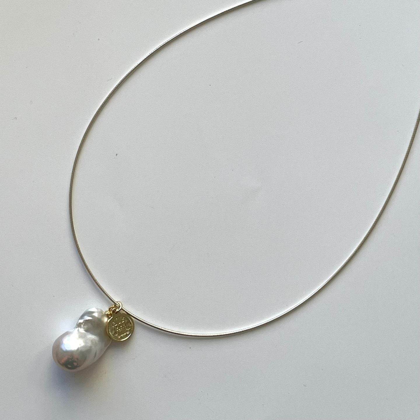 Sculpted Grace — The Baroque Coin Pendant Collar - SOLIS