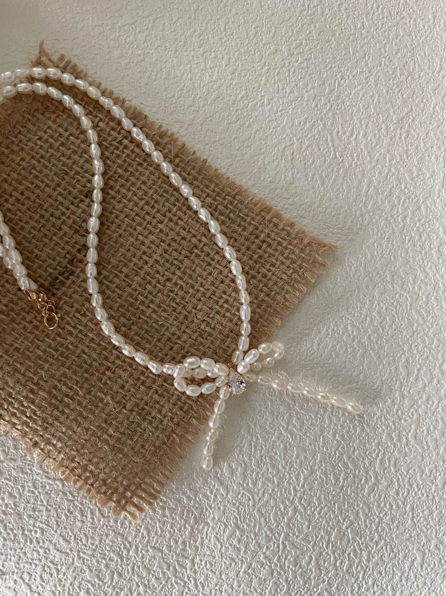 Petite Pearl Bow Necklace - SOLIS