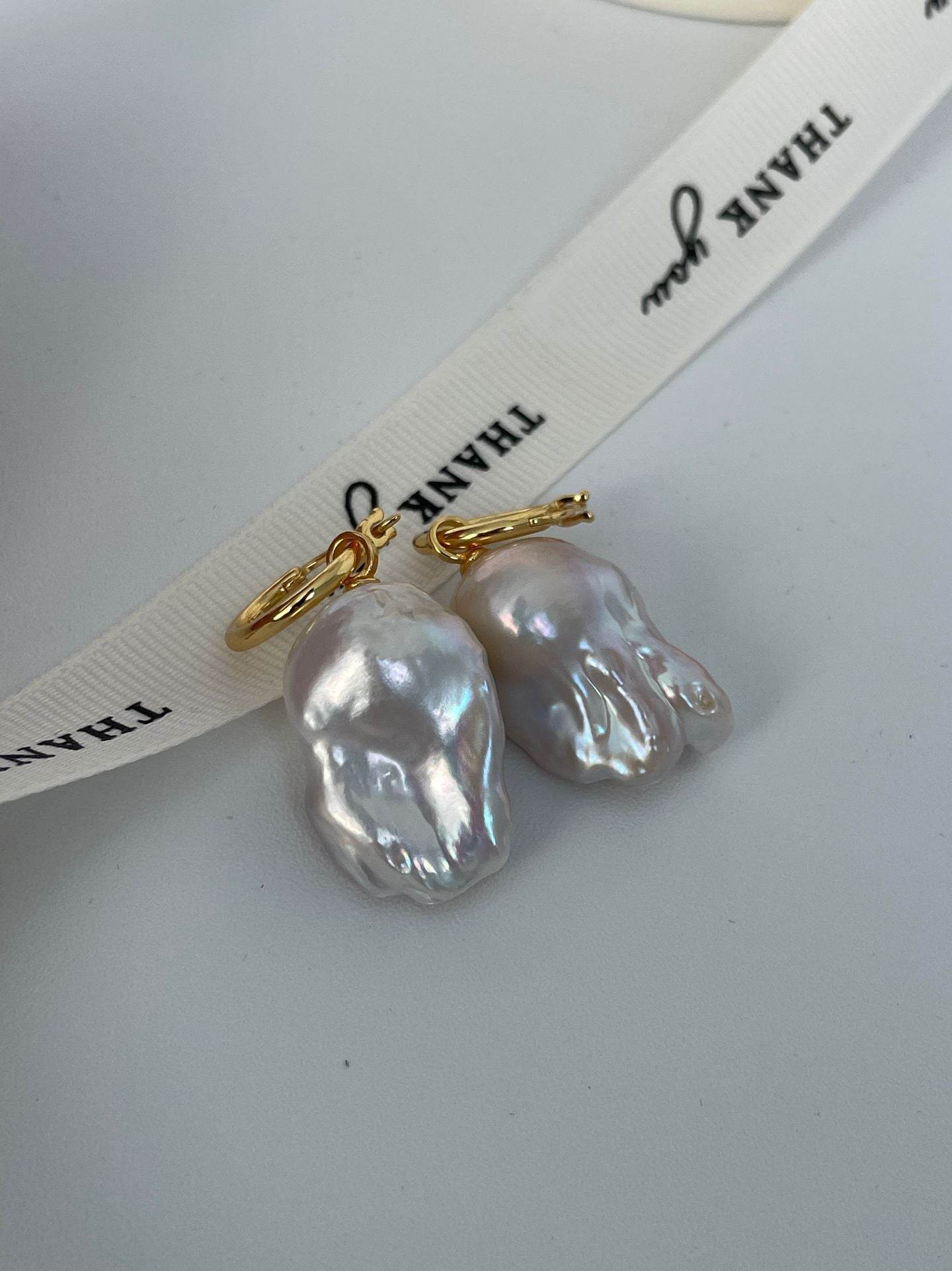 The Effortless Statement – Baroque Pearl Drop Earrings - SOLIS