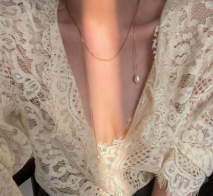 Flowline Pearl Necklace - SOLIS