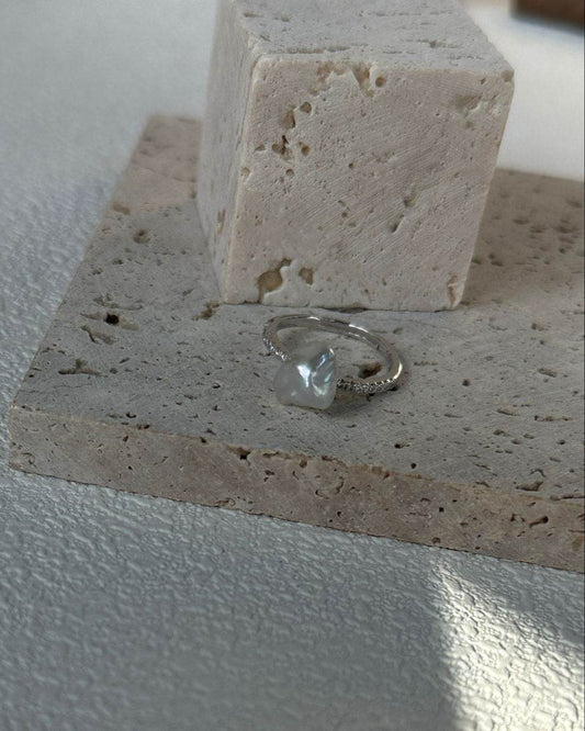 Gleam · Iridescent Pearl Ring – Silver - SOLIS
