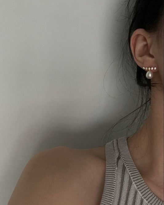 Gleamline · Pearl & Zircon Bar Studs — Small-Batch Luxury You’ll Wear Every Day - SOLIS