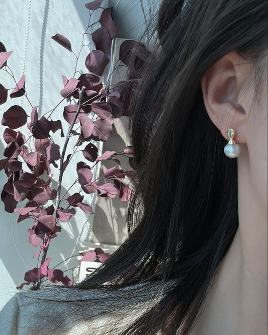 “Little Bottle” Pearl Stud Earrings - SOLIS