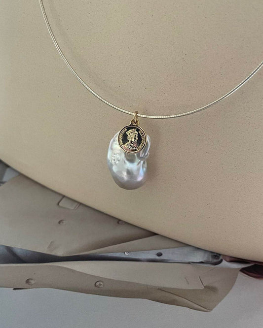 Sculpted Grace — The Baroque Coin Pendant Collar - SOLIS