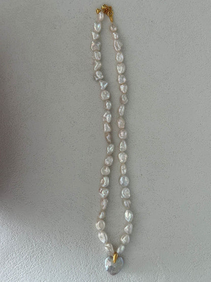Runaway Sweetheart Pearl Necklace - SOLIS