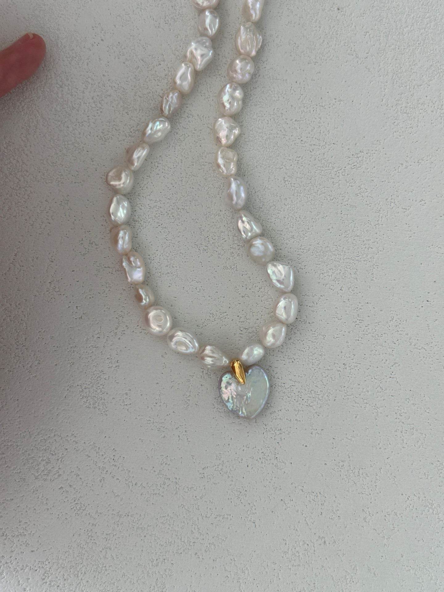 Runaway Sweetheart Pearl Necklace - SOLIS