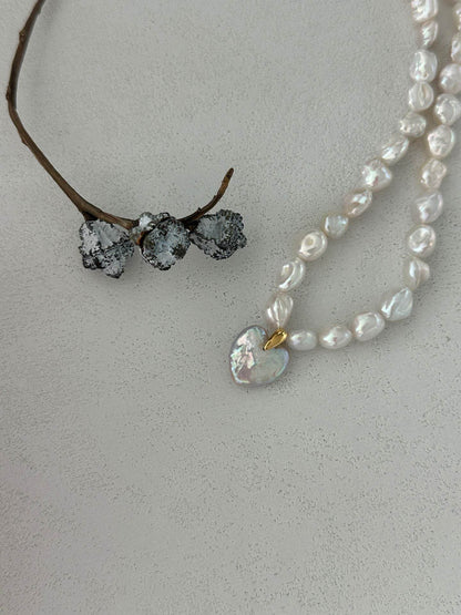Runaway Sweetheart Pearl Necklace - SOLIS